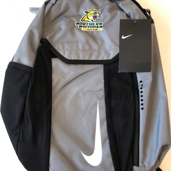 nike academy team 30l
